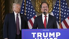 Donaldas Trumpas ir Hussainas Sajwani