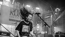 Festivalis &bdquo;Roko naktys&ldquo; kviečia klaipėdiečius mokytis groti gitara.
