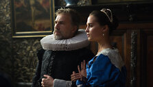 Christophas Waltzas ir Alicia Vikander filme &bdquo;Tulpių kar&scaron;tinė&ldquo;