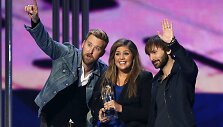 Charlesas Kelley, Hillary Scott ir Dave'as Heywood i&scaron; grupės &bdquo;Lady Antebellum&ldquo;