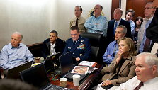 Barackas Obama stebi reidą, kurio metu nukautas Osama bin Ladenas