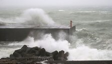 Vakarų Japonijai smogė taifūnas &bdquo;Noru&ldquo;