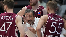 Luca Banchi vadovaujama Latvijos rinktinė įveikė Prancūziją ir eliminavo ją i&scaron; kovos dėl auk&scaron;tų vietų pasaulio čempionate.