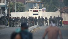 Venesuelos pasienyje per protestą kilo susirėmimai su pareigūnais