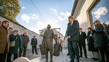Skulptūra &bdquo;Vandens ne&scaron;ėjas&ldquo;