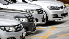 &bdquo;Volkswagen&ldquo; rengiasi mažinti prekybos salonų skaičių Europoje.