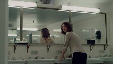 Reklama &bdquo;Woman in the Mirror&ldquo;