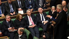 Britų konservatoriai skelbia susitarę dėl kompromiso &bdquo;Brexit&ldquo; atžvilgiu