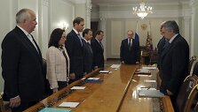 Vladimiras Putinas liepė Vyriausybei žuvusiuosius pagerbti tylos minute