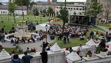 Prie&scaron;paskutinis &scaron;ios vasaros festivalio koncertas &ndash; Chaimo Frenkelio viloje