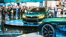 BMW Ženevoje pademonstravo, kaip atrodo prabanga