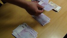 Muitininkų sulaikyti klaipėdiečio pinigai