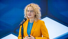 Au&scaron;rinė Armonaitė