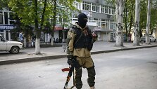 Rusų kariai ir separatistai Slovjanske