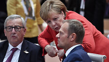 EK pirmininkas J.C.Junckeris, Vokietijos kanclerė A.Merkel ir Europos Vadovų Tarybos pirmininkas D.Tuskas