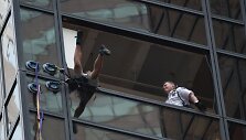 Niujorke vyras bandė įkopti į dangoraižį &bdquo;Trump Tower&ldquo; ir buvo suimtas.