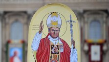 Pranci&scaron;kus per pirmąją dviejų popiežių kanonizaciją paskelbė Joną XXIII ir Joną Paulių II &scaron;ventaisiais 