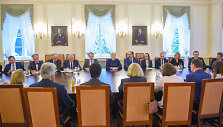 Prezidentė su ES &scaron;alių ambasadoriais aptarė biudžetą, migraciją, saugumą