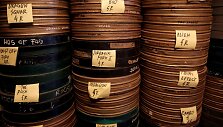 Filmus kino juostoje rodantis indonezietis veža juos į kaimus ir įvairias &scaron;ventes