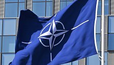NATO vėliava / Anna Ross / dpa/picture-alliance