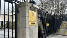 Rusijos ambasados Stokholme vartai / STAFF / REUTERS