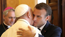 Popiežius Pranci&scaron;kus ir Emmanuelis Macronas