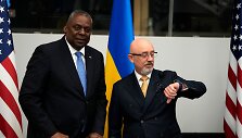 JAV gynybos sekretorius Lloydas Austinas ir buvęs Ukrainos gynybos ministras Oleksijus Reznikovas