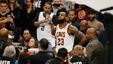 LeBronas Jamesas