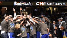 NBA čempionai &ndash; &bdquo;Warriors&ldquo; krep&scaron;ininkai