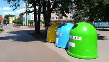 Atliekų konteineriai Tauragės centrinėje aik&scaron;tėje