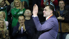 Ilgosios pertraukos metu pasveikintas Arvydas Sabonis