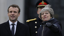 Emmanuelis Macronas ir Theresa May