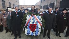 Au&scaron;vice praėjus 72 metams po i&scaron;vadavimo apsilankė buvę kaliniai
