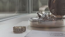 Juvelyrė Ernesta Statkutė ir jos papuo&scaron;alai juvelyrikos darbų pristatyme Artistar Jewels 2018