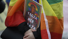 Lenkijos teismas i&scaron;teisino aktyvistes dėl LGBT vaivoryk&scaron;tės ant religinio atvaizdo