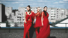&bdquo;Queens of Roses&ldquo;