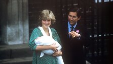 Princesė Diana ir princas Charlesas su sūnumi Williamu (1982 m. birželio 22 d.)