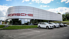 &bdquo;Porsche&ldquo; salonas Vilniuje