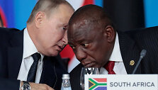 Pietų Afrikos Respublikos prezidentas Cyrilas Ramaphosa ir Rusijos lyderis Vladimiras Putinas Sočyje