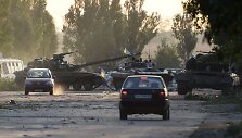 Ukrainos armijos tankai užblokavę į Rusiją vedantį kelią
