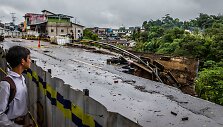 Nuo&scaron;liaužos Indonezijoje pasiglemžė 11 žmonių gyvybes