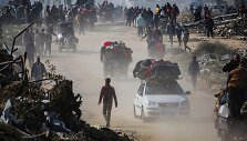 Palestiniečiai grįžta į namus nuniokotoje &scaron;iaurinėje Gazoje
