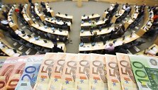Seimas pirmą kartą svarsto kitų metų biudžetą