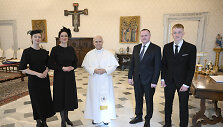 I. Ruginienė su &scaron;eima susitiko su popiežiumi Leonu XIV / Vatican Media nuotr.