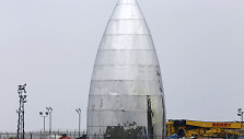 E.Muskas pademonstravo Marso raketos &bdquo;Starship&ldquo; prototipą.