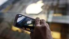 &bdquo;Samsung&ldquo; telefonu nufotografuotas &bdquo;Apple&ldquo; prekės ženklas