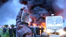 Prancūzijos policija susirėmė su degalų saugyklą blokuojančiais protestuotojais