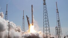 &bdquo;SpaceX&ldquo; raketos pakilimas