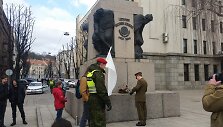Incidentas Kaune, prie paminklo Vtautui Didžiajam