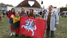 Gudynų &scaron;eima prie&scaron; kelerius metus
